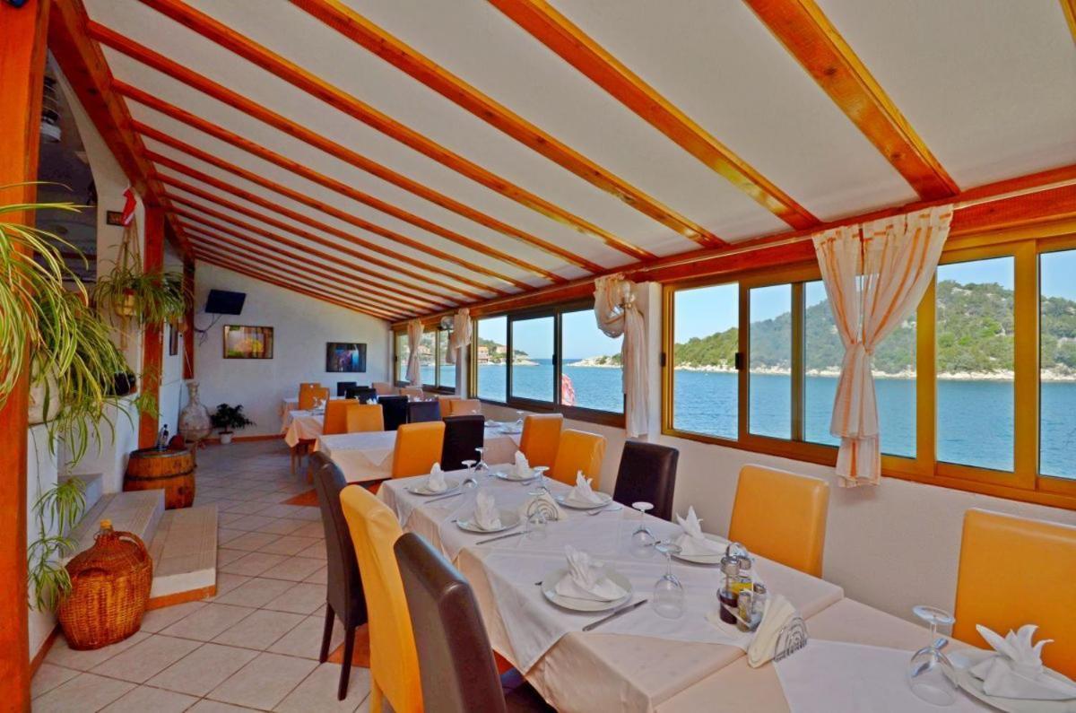 Apartments And Rooms Barbara Lastovo Luaran gambar