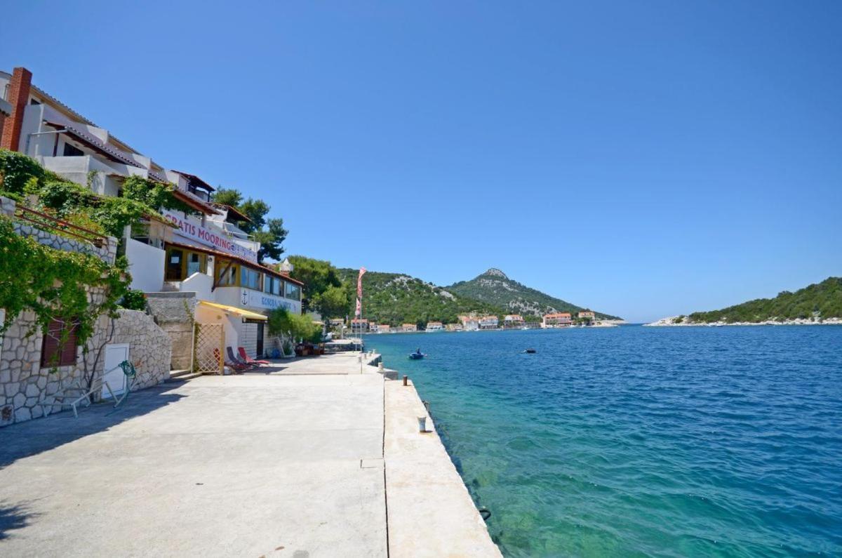 Apartments And Rooms Barbara Lastovo Luaran gambar