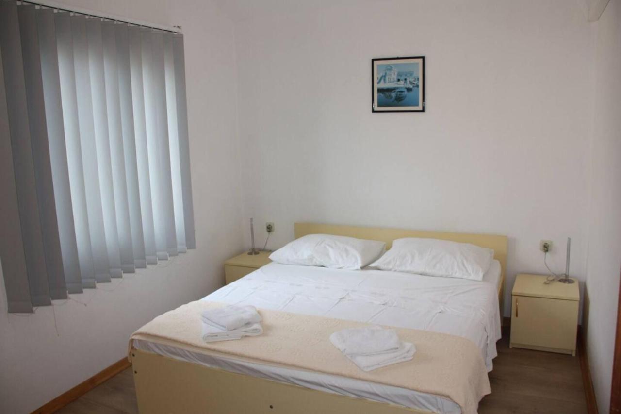 Apartments And Rooms Barbara Lastovo Luaran gambar